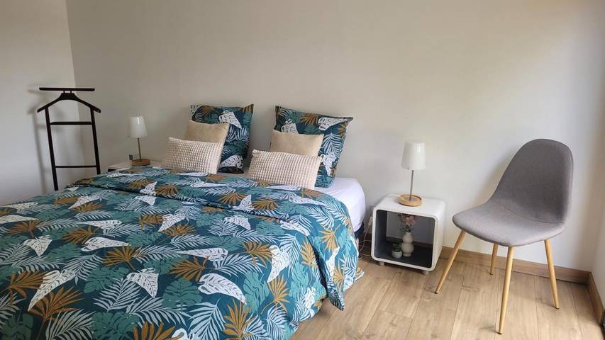 Gîte pour 4 personnes, avec jardin et piscine à Saint-Nauphary