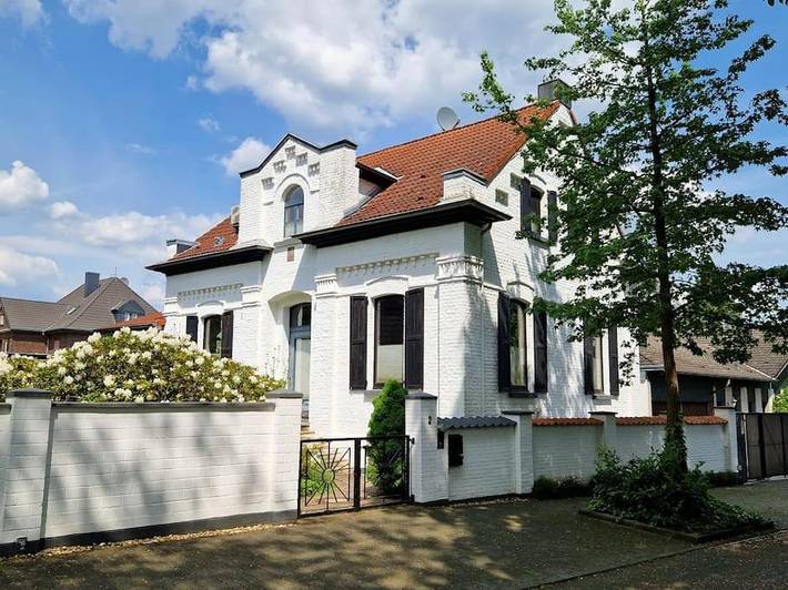 Ferienwohnung für 6 Personen, mit Terrasse und Garten sowie Ausblick in Meerbusch