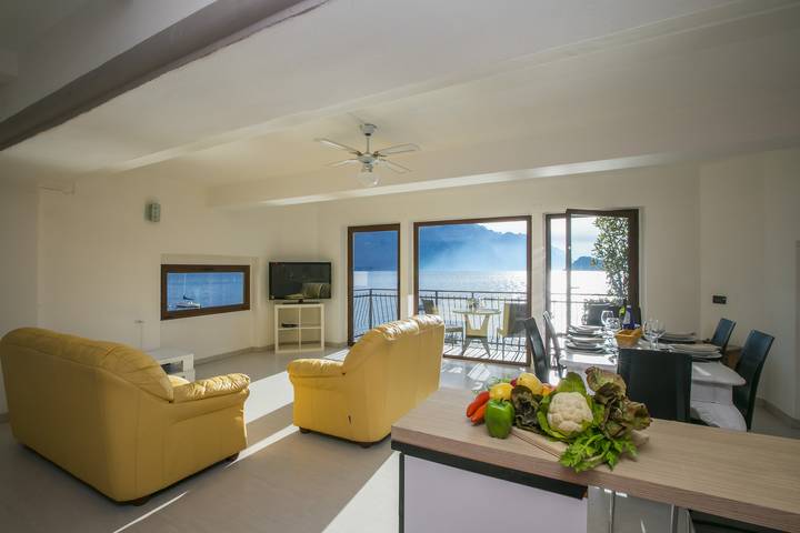 Gîte pour 6 personnes, avec balcon et vue sur le lac, adapté aux familles dans Menaggio - 4