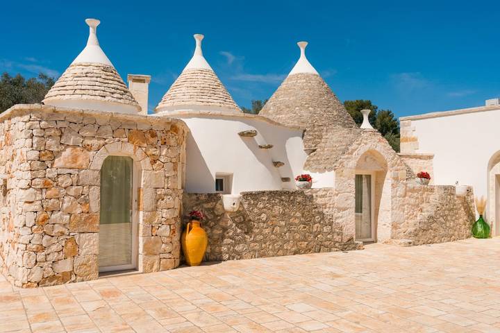 Casa Vacanze 'Trullo Amami Con Piscina Privata' con Piscina Privata, Wi-Fi e Aria Condizionata in San Michele Salentino, Salento