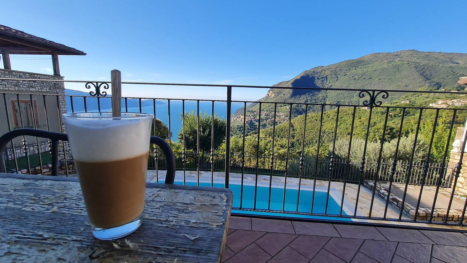 Ganze Wohnung, Appartamento Rustico Vista Lago - Panorama Rustico in Gardola, Tignale