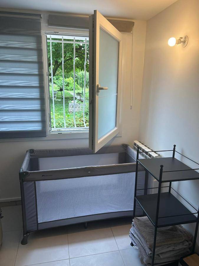 Appartement entier, One-Bedroom Apartment in Villiers-le-Bel, Val-d'Oise