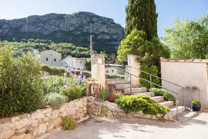 Chambre d’hôte pour 5 personnes, avec Terrasse ainsi que Jardin et Vue