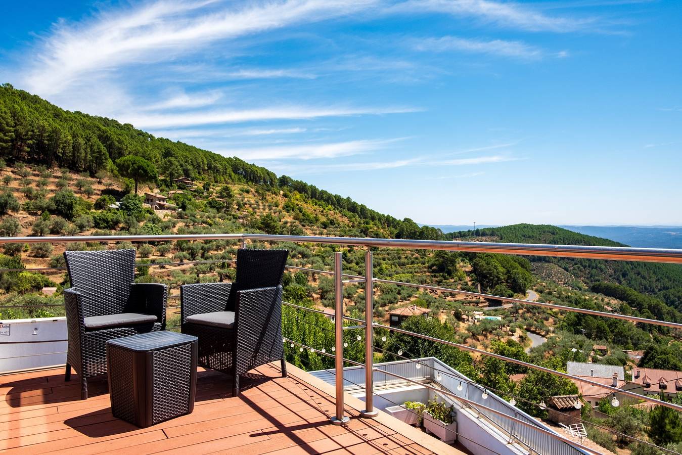 Entregredos: Casa Rural en Sierra de Gredos con Piscina y Jacuzzi in Guisando, Valle del Tiétar