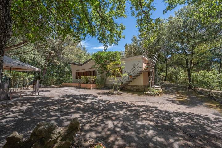 Villa for 8 people, with Terrace and Garden as well as View in Perugia