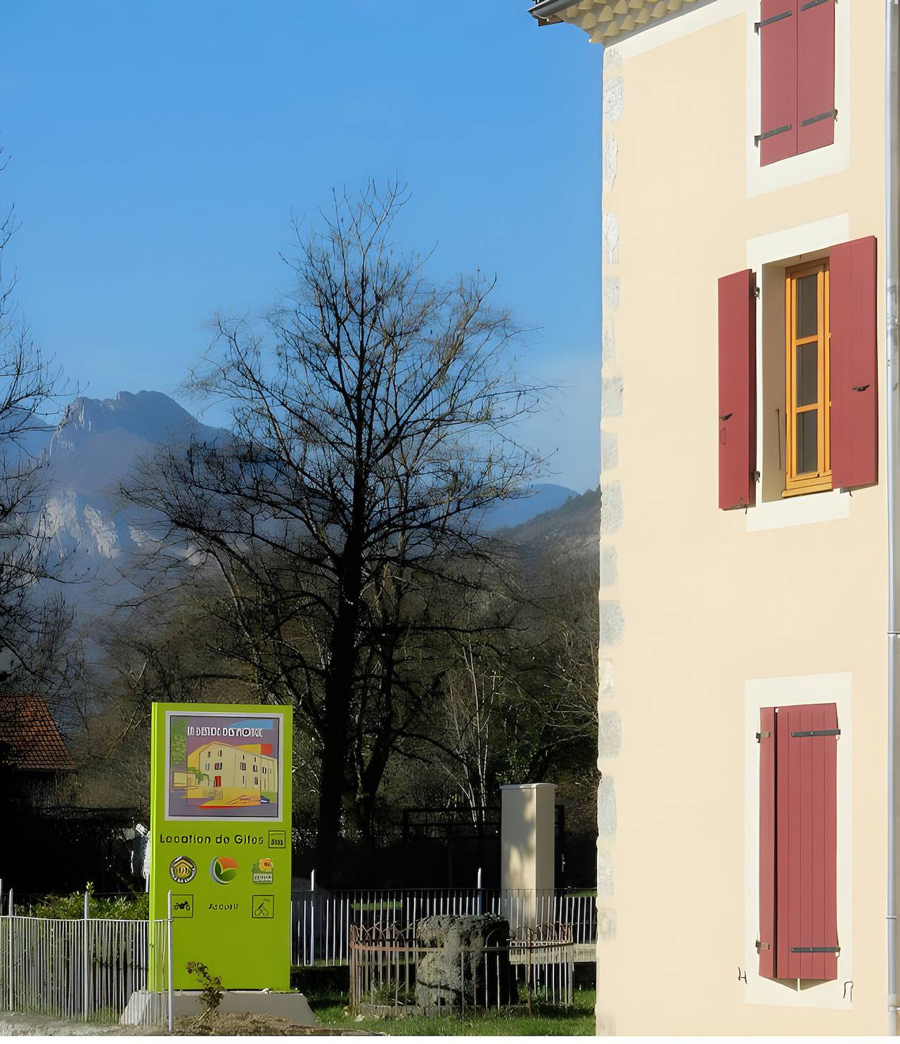 Le gite « La Bastide Des Monge - Gîte Maëlle » avec vue montagne, Wi-Fi et climatisation in Vercheny, Région de Die