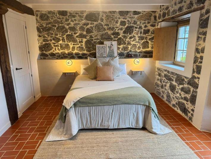 Hotel para 4 personas, con terraza y vistas - 1