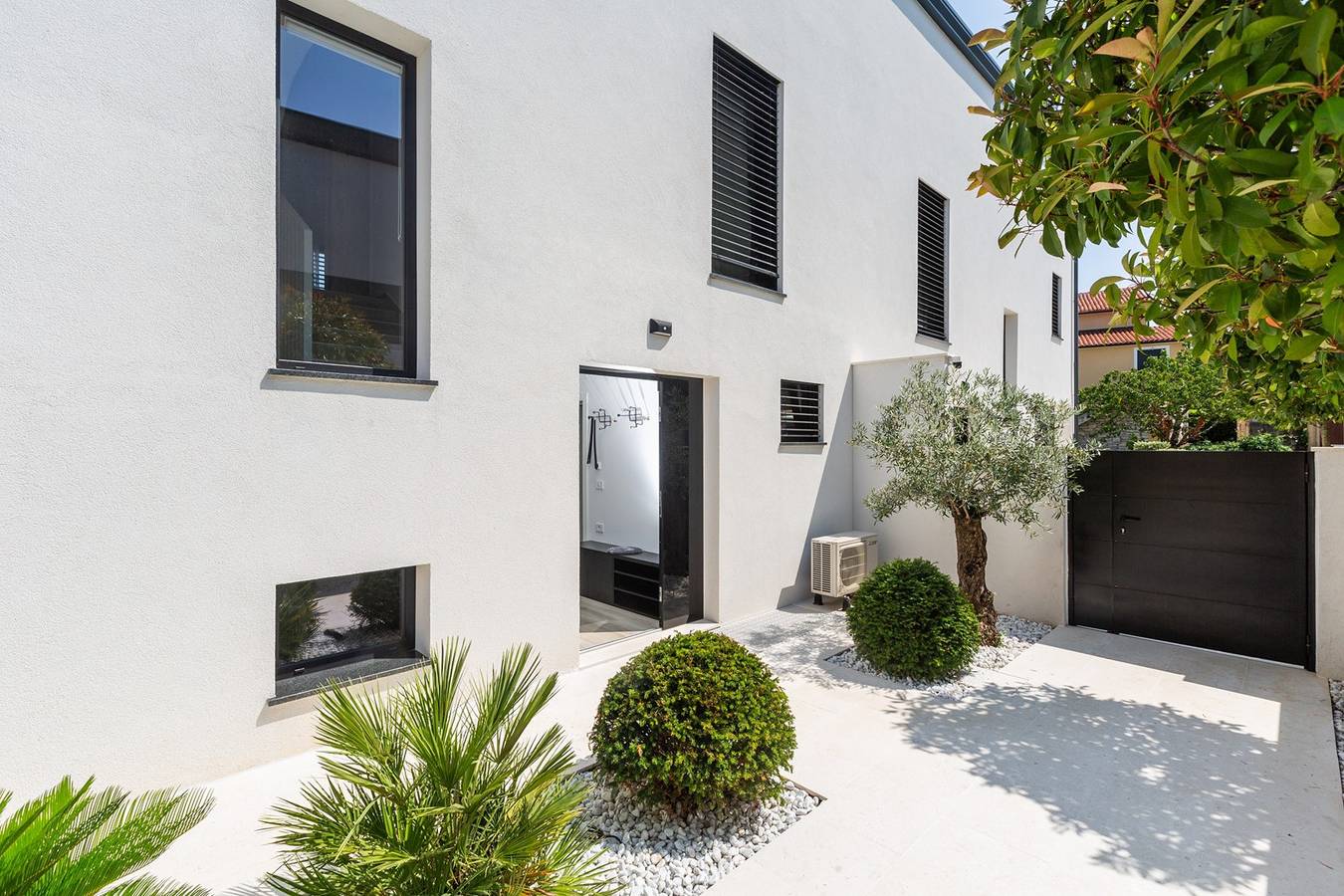 Villa Ventana with terrace and Bbq in Basanija, Umag und Umgebung