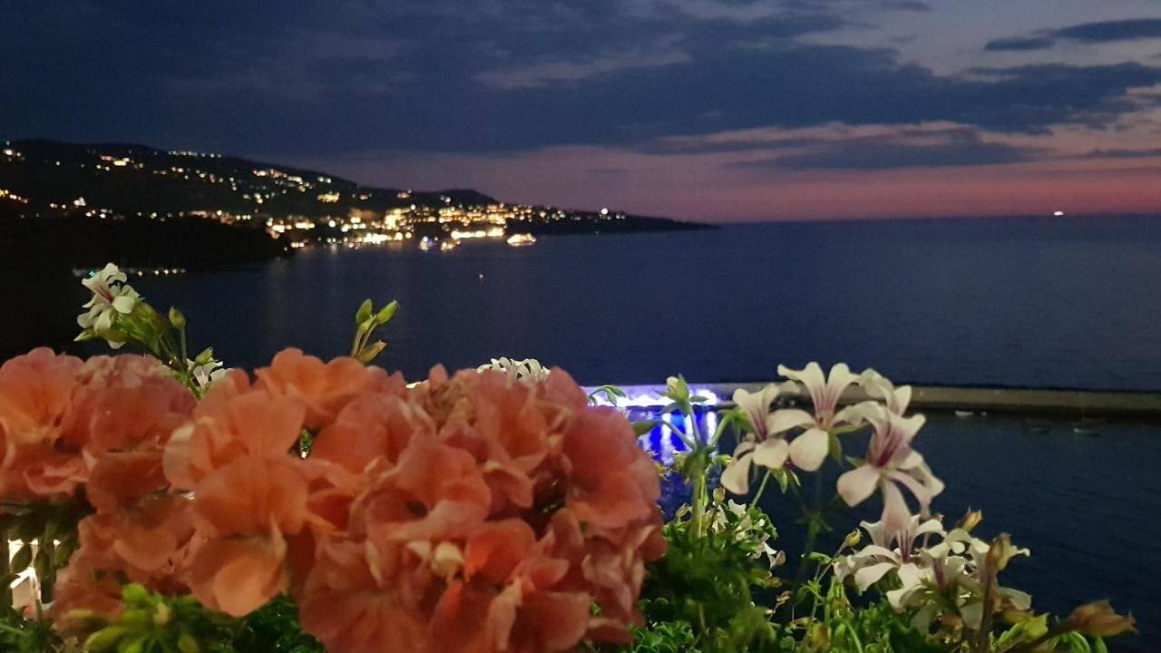 Deluxe Double Room with Sea View in Meta, Sorrento Coast