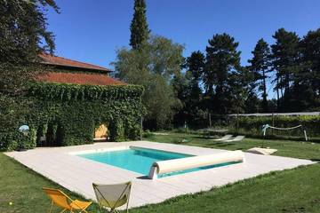 Gîte pour 12 personnes, avec jardin à Anneyron