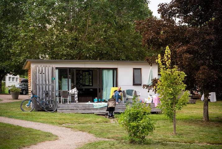 Camping pour 5 personnes, avec Terrasse et Piscine