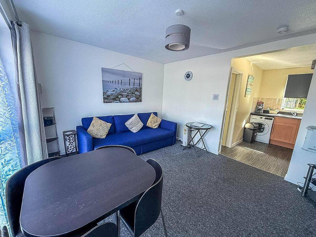 Three-Bedroom Chalet in Hemsby, Great Yarmouth