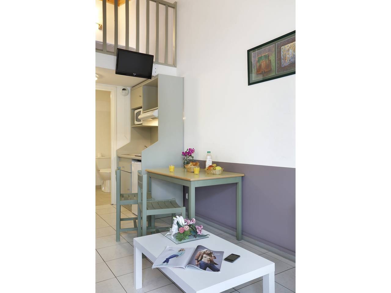 Appartement entier, Grand séjour avec mezzanine pour 6 personnes à Merville in Merville, Toulouse et ses environs