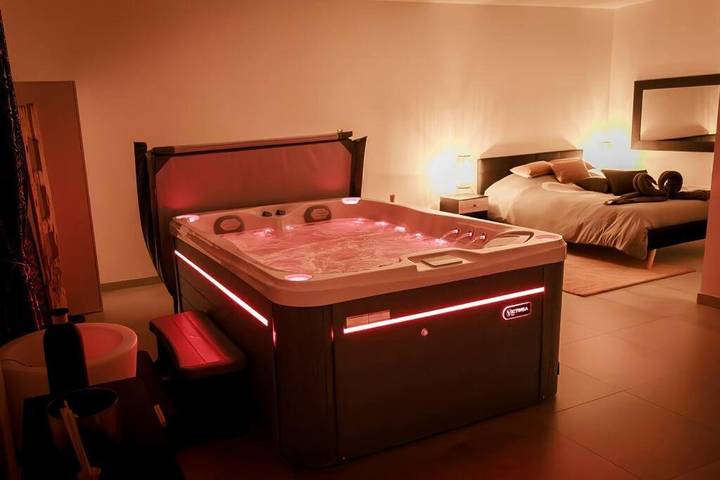 Location de vacances pour 2 personnes, avec jacuzzi et terrasse à Urschenheim