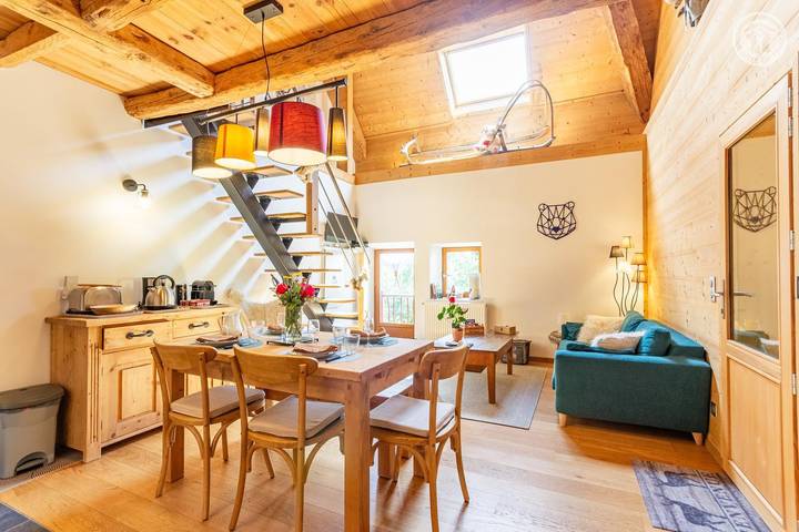 Gîte pour 4 personnes, avec terrasse à Les Déserts - 3