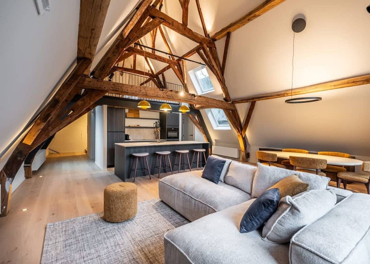 Apartamento entero, Casiola - City-view loft with wooden beams and mezzanine in Gante, Provincia de Flandes Oriental