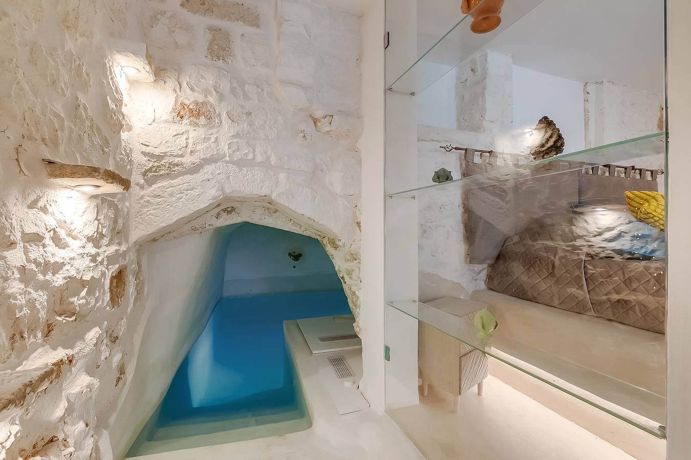 Appartamento intero, Maison 43 Ostuni With Indoor Pool in Ostuni, Salento