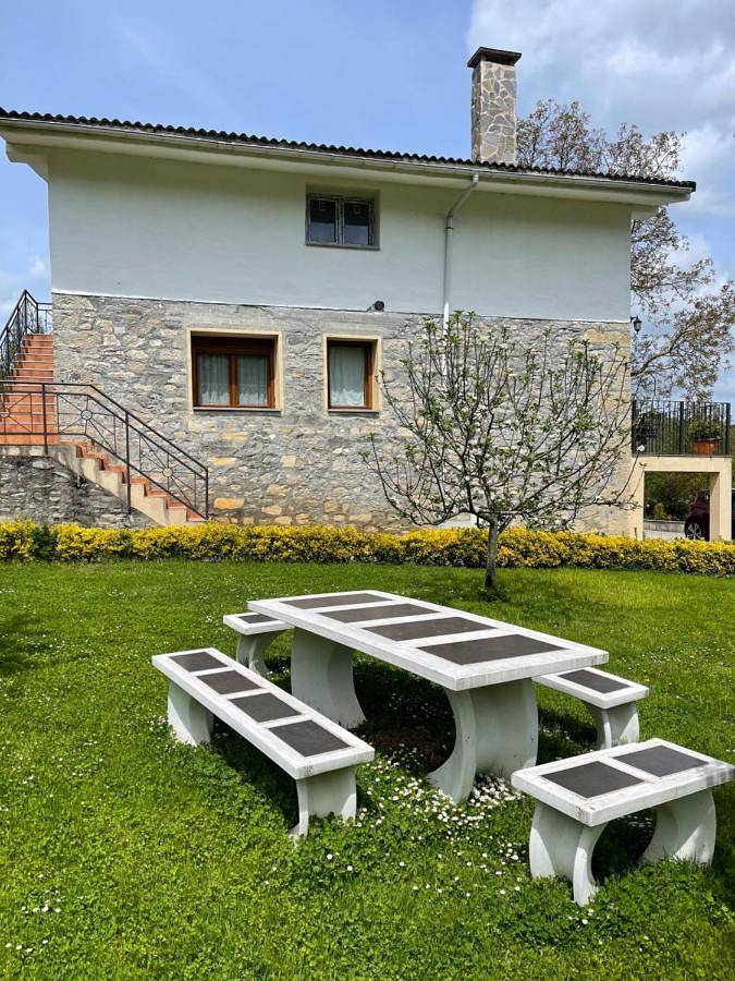 Casa rural para 6 personas, con Balcón y Terraza además de Jacuzzi y Jardín en Las Encartaciones - 4