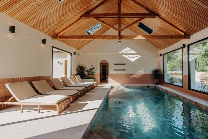 Hôtel pour 2 personnes, avec Terrasse et Jardin ainsi que Piscine et Sauna