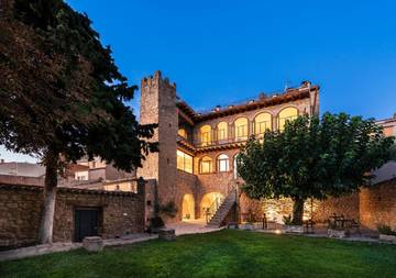 Hôtel pour 2 personnes, avec vue ainsi que piscine et jardin dans Garrigues