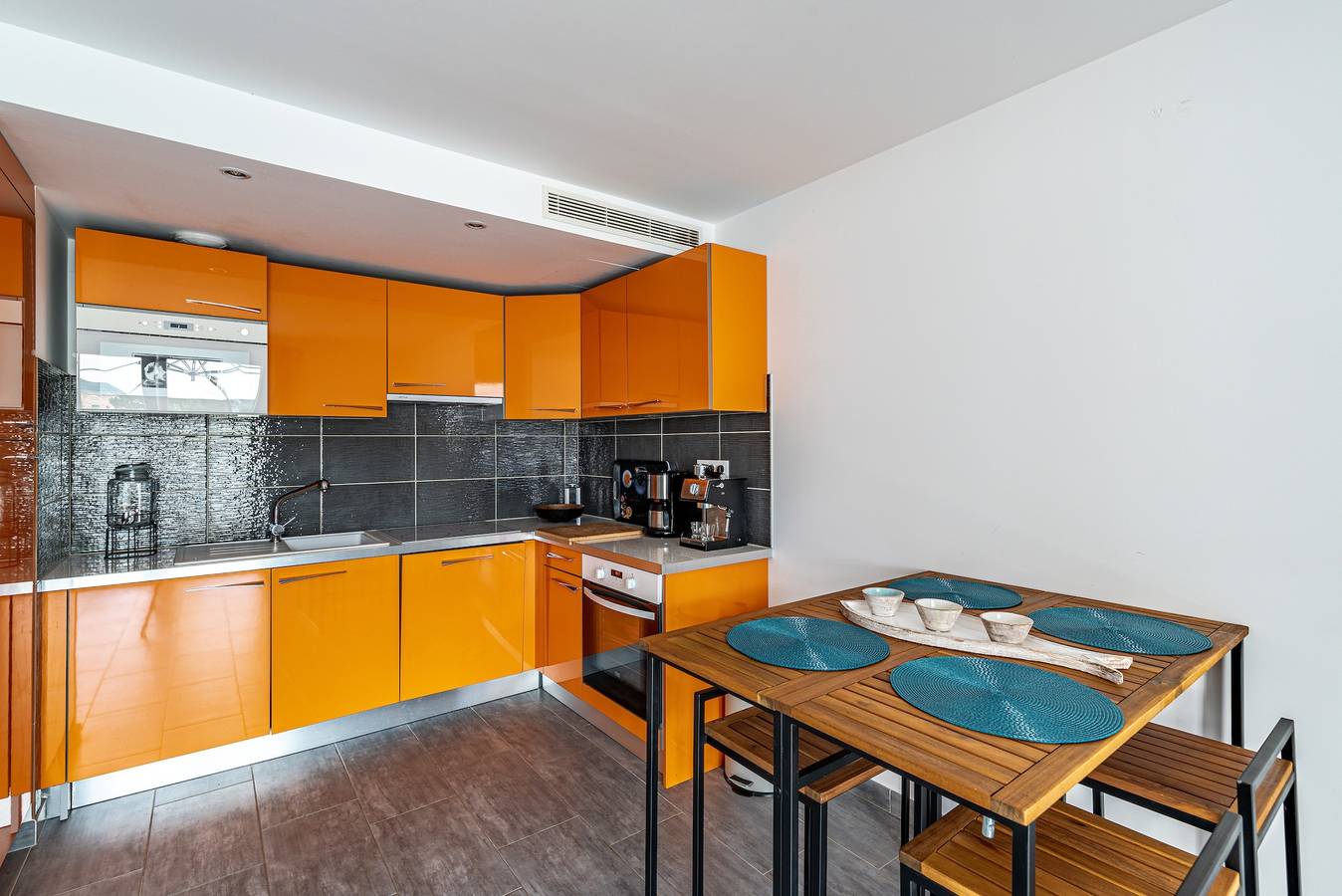 Entire apartment, Paoli - Appt moderne avec grande terrasse in L'Île-Rousse, Calvi region