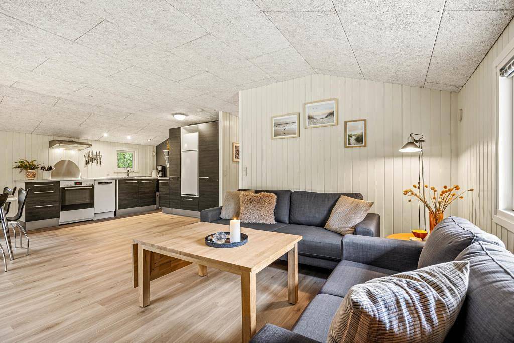 Hyggeligt sommerhus med brændeovn – kun 800 meter fra stranden in Vejers Strand, Varde Kommune