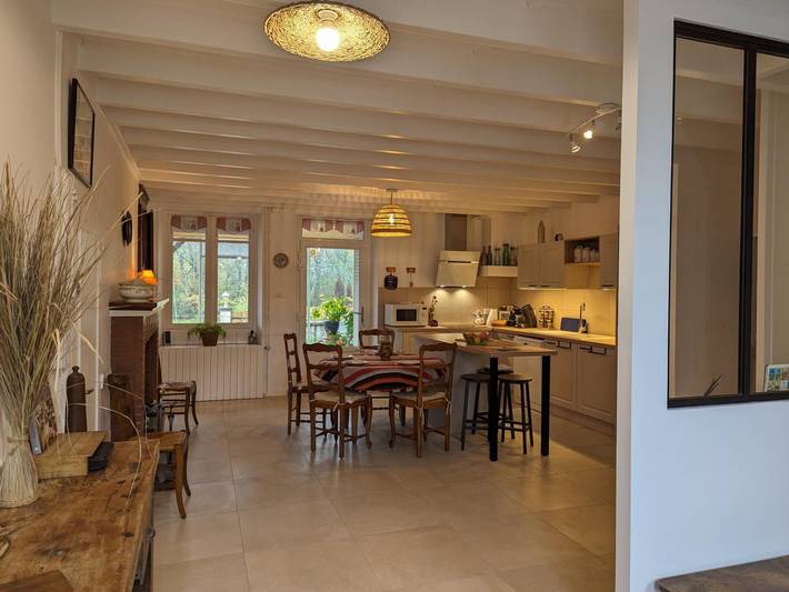 Gîte pour 11 personnes, avec jardin en Charente