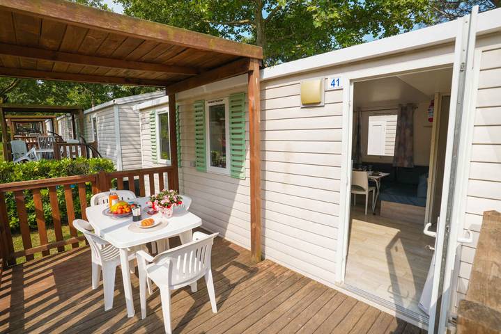 Camping für 7 Personen, mit Garten in Italienische Riviera - 2