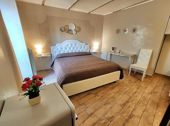 Chambre d’hôte pour 2 personnes, avec piscine ainsi que jacuzzi et terrasse - 1