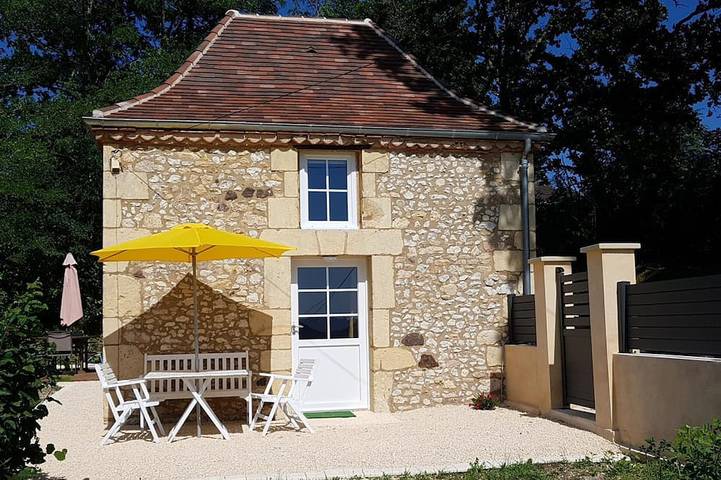 Maison de vacances pour 2 personnes, avec jacuzzi et jardin à Le Bugue