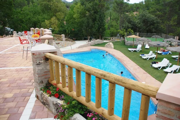 Hotel für 2 Personen, mit Ausblick und Pool sowie Garten - 1