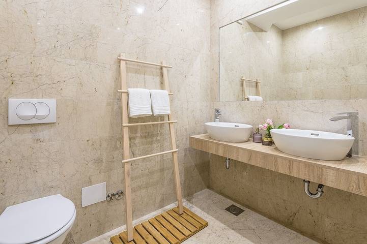 Villa pour 12 personnes, avec jardin et balcon, animaux acceptés à Mlini - 4