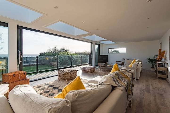 Cottage for 10 people, with garden in Kent