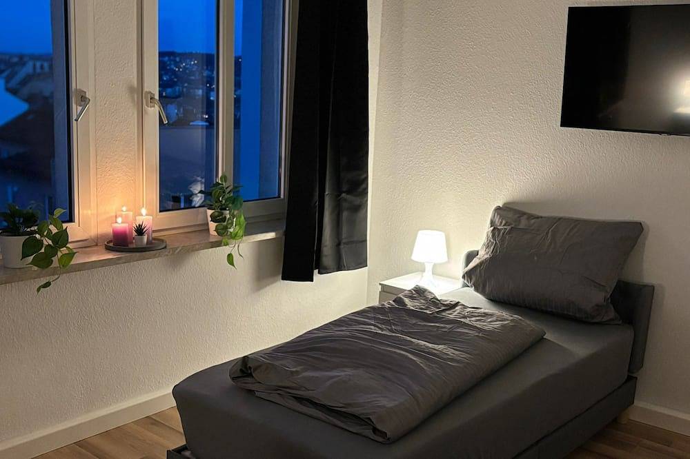 Ganze Wohnung, Hochwertige Fewo 93qm 2Schlazi.,5Pers.,Vollausstat. in Plauen, Chemnitz und Umgebung