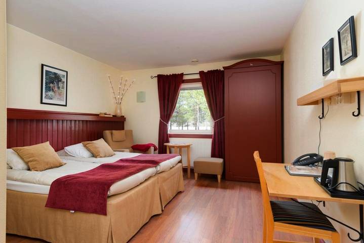 Hotel für 3 Personen, mit Terrasse und Garten sowie Sauna in Mora