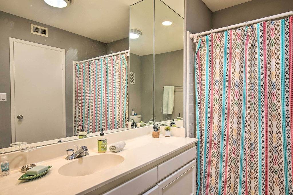 Ganze Wohnung, Rancho Mirage Condo auf Fairway mit Resort-Annehmlichkeiten! in Rancho Mirage, Coachella Valley