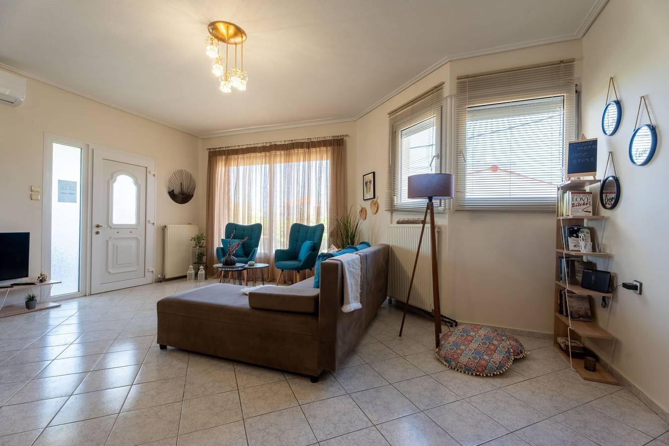 Estell’s sweet luxury house in Magnisia