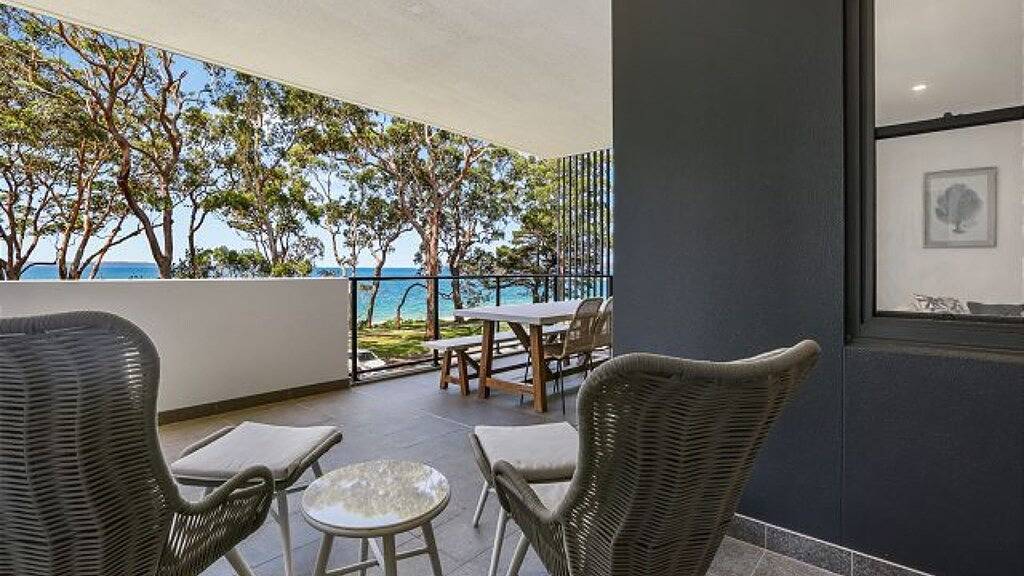 Ganze Wohnung, Gegenüber dem Strand von Huskisson - im Herzen von Huskisson gelegen in Huskisson, Jervis Bay