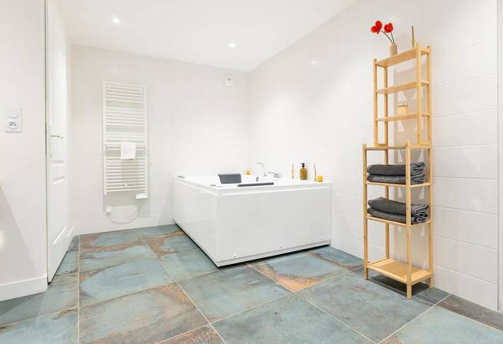 Maison de vacances pour 8 personnes, avec jardin ainsi que terrasse et jacuzzi