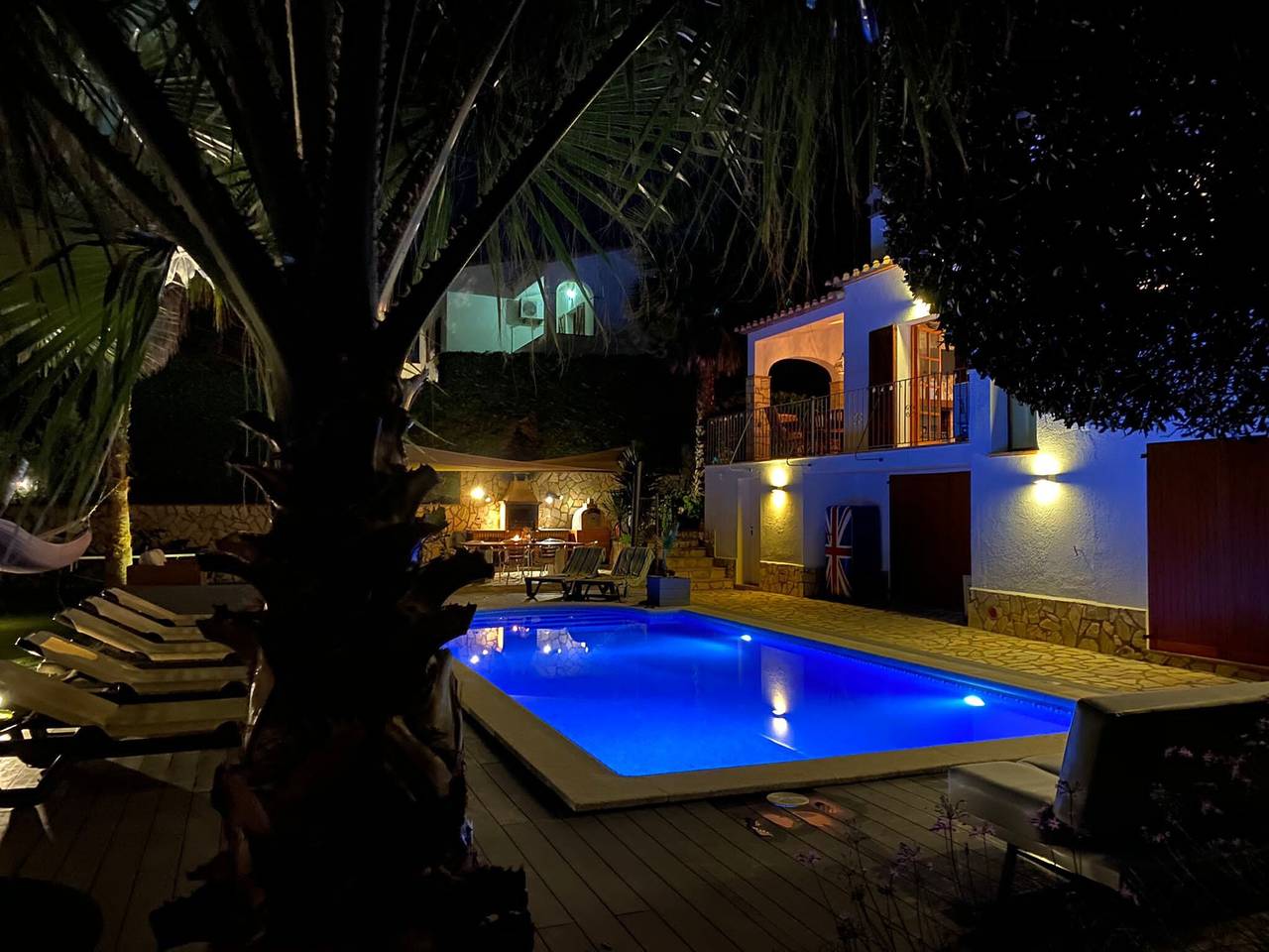Villa Francisco avec vue sur la montagne, piscine et Wi-Fi in Cabanyes, Calonge