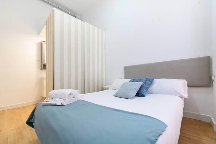 Apartamento entero, M Amplio y moderno piso de 4 dormitorios in Parque de las Avenidas, Madrid
