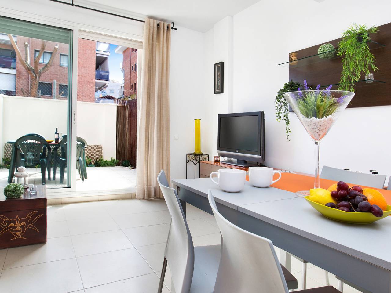 Apartamento entero, Apartamento en Lloret de Mar para 4 personas con piscina, jardín y cerca de la playa in Central Lloret de Mar, Lloret de Mar