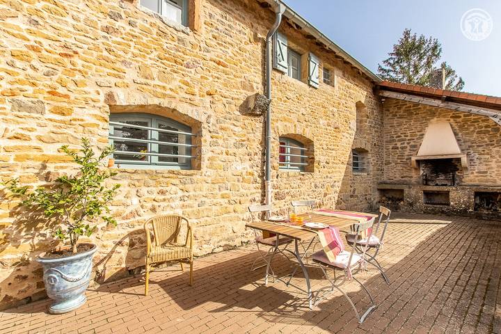 Gîte pour 2 personnes, avec terrasse et jardin dans Saône-et-Loire - 2