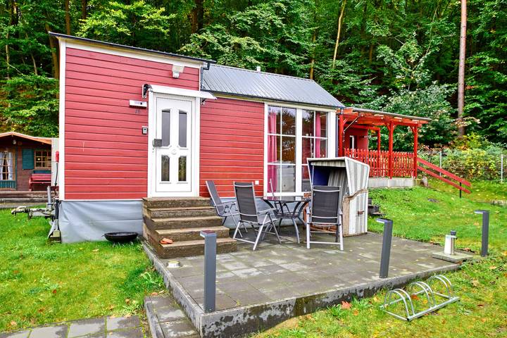 Bungalow für 4 Personen, mit Terrasse und Garten