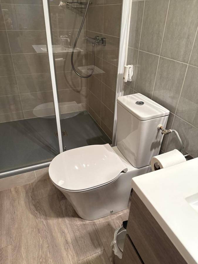 Chambre d’hôte pour 2 personnes, avec vue ainsi que jardin et piscine, animaux acceptés dans la Loire - 4