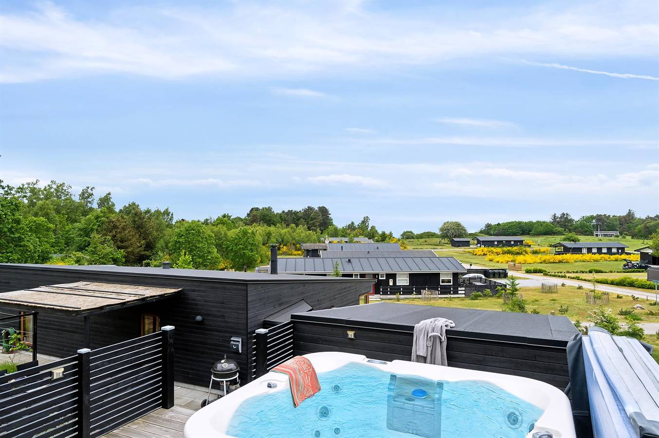 Pet friendly home in Glesborg with house sea view in Bønnerup Strand, Glesborg