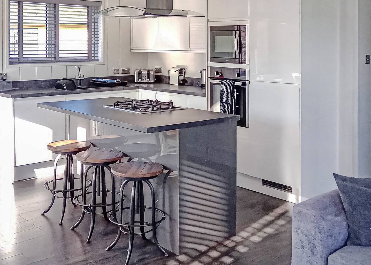 Elite Spa Lodge 3 in Greenham, Berkshire