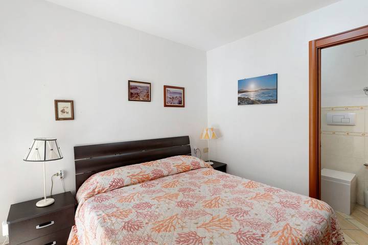 Ganzes Studio, Studio-Apartment 'Monolocale Wenge'' mit Wlan und Klimaanlage in Siniscola, Nuoro Provinz