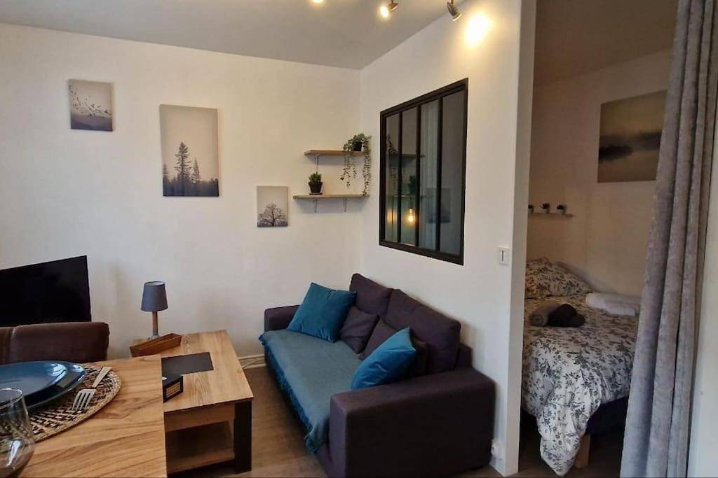 Appartement entier, One-Bedroom Apartment in Linas, Essonne
