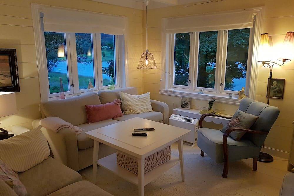 Idyllisches Ferienhaus in schöner Berle. Angeln, Bootfahren, Schwimmen, Wandern in Bremanger